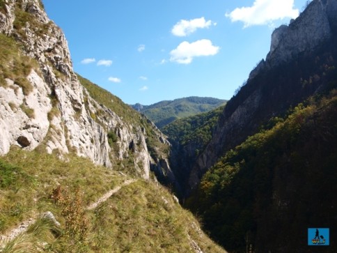 Drumeție pe Traseul Brâna Caprei din Munții Trascău, Județul Alba