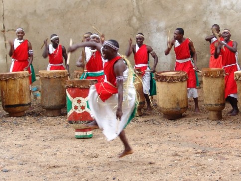 Burundi - Traditional dance and drummers