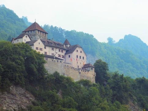 Castelul din Vaduz în Liechtenstein, reședința prințului