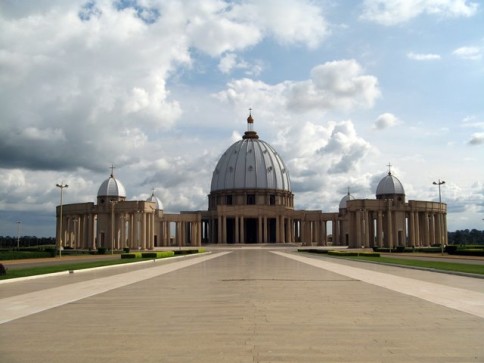 Yamoussoukro Basilica, replica after Basilica St. Peter from Vatican