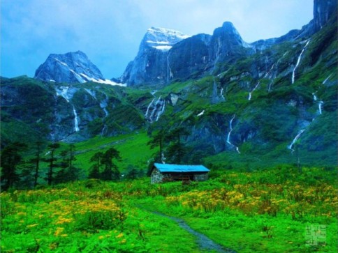 Barun Valley in Himalaya Mountains, Nepal