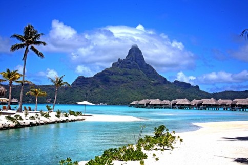 Dream Island of Bora Bora in French Polynesia