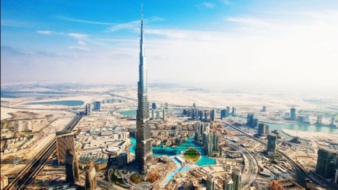 Zgârie norii din Dubai cu Burj Khalifa în centru, Emiratele Arabe Unite