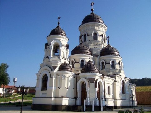 republica moldova biserica capriana 