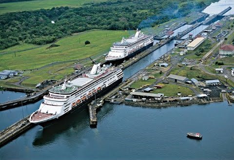 Ships crossing Panama Channel