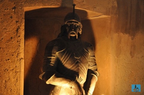 Statue of ruler Matei Corvin, Huniazilor Castle