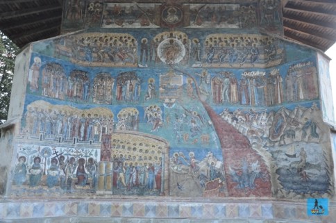The Judgement Day painted on the back of Voronet Monastery