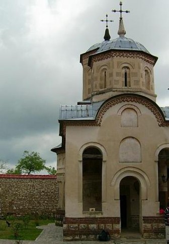 Arnota Monastery (Monasteries, churches and hermitages from Buila Vanturarita National Park)