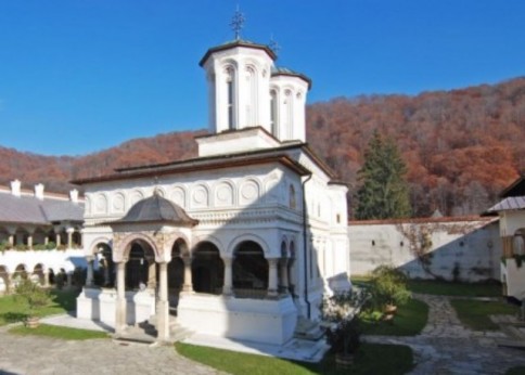 Horezu Monastery (Monasteries, churches and hermitages from Buila Vanturarita National Park)
